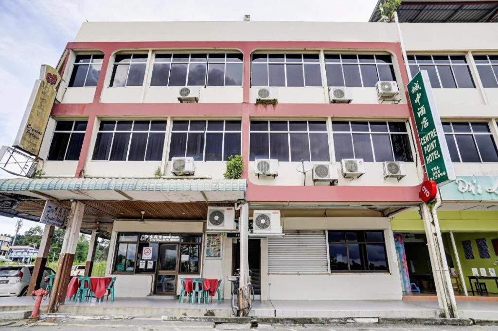 Oyo 90376 Centre Point Hotel Limbang Exterior photo